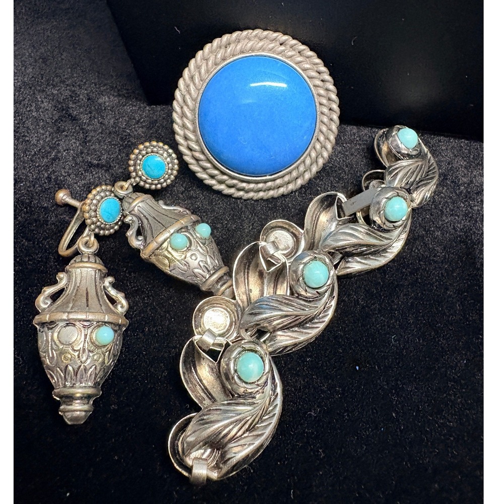 Vintage Blue Stone Silver Tone Jewelry Set Bracelet Urn Earrings Rope Brooch